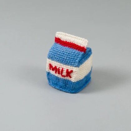 WARE OF THE DOG - Peluche MILK
